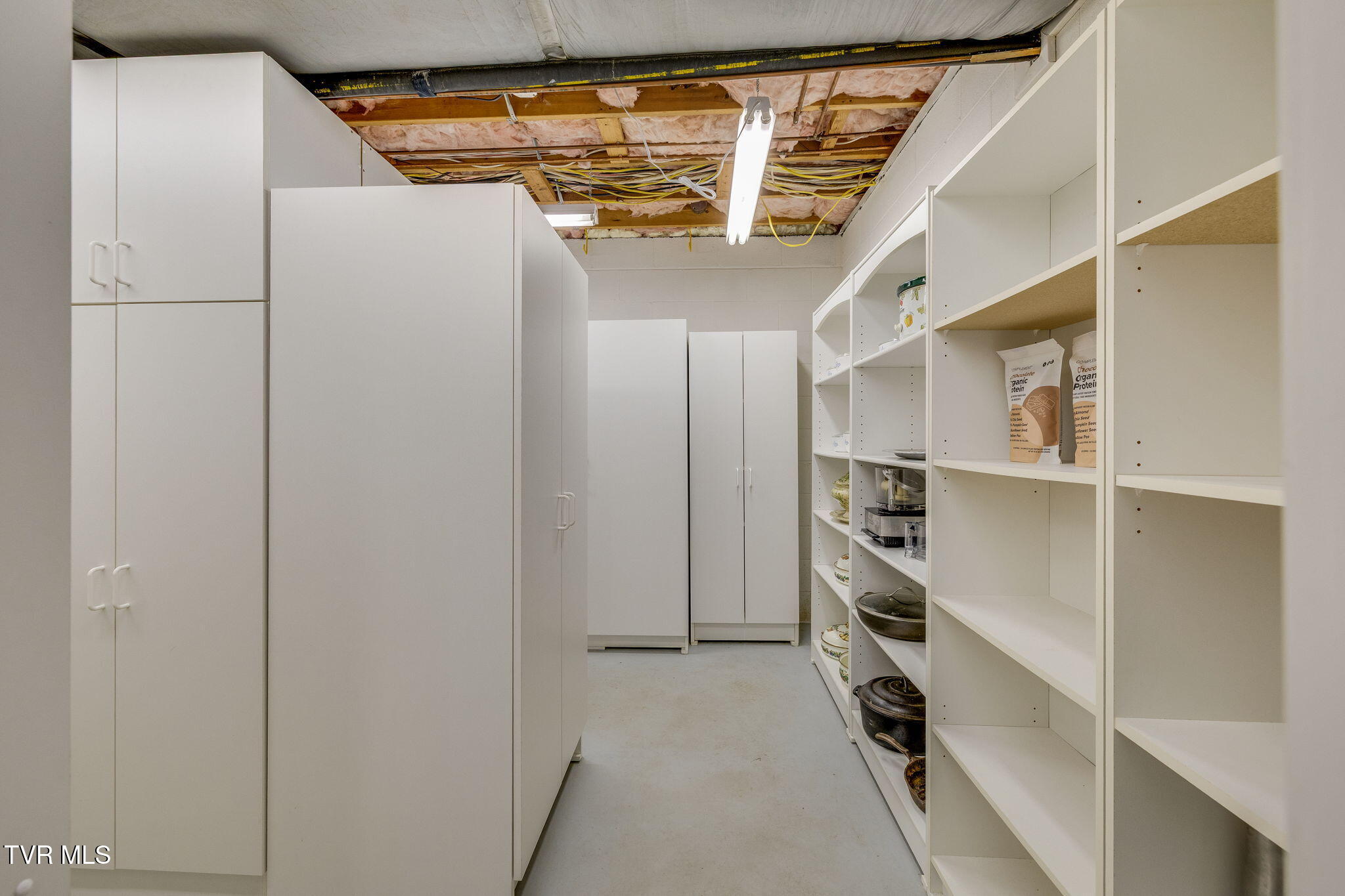 5725 Chestnut Hills Drive