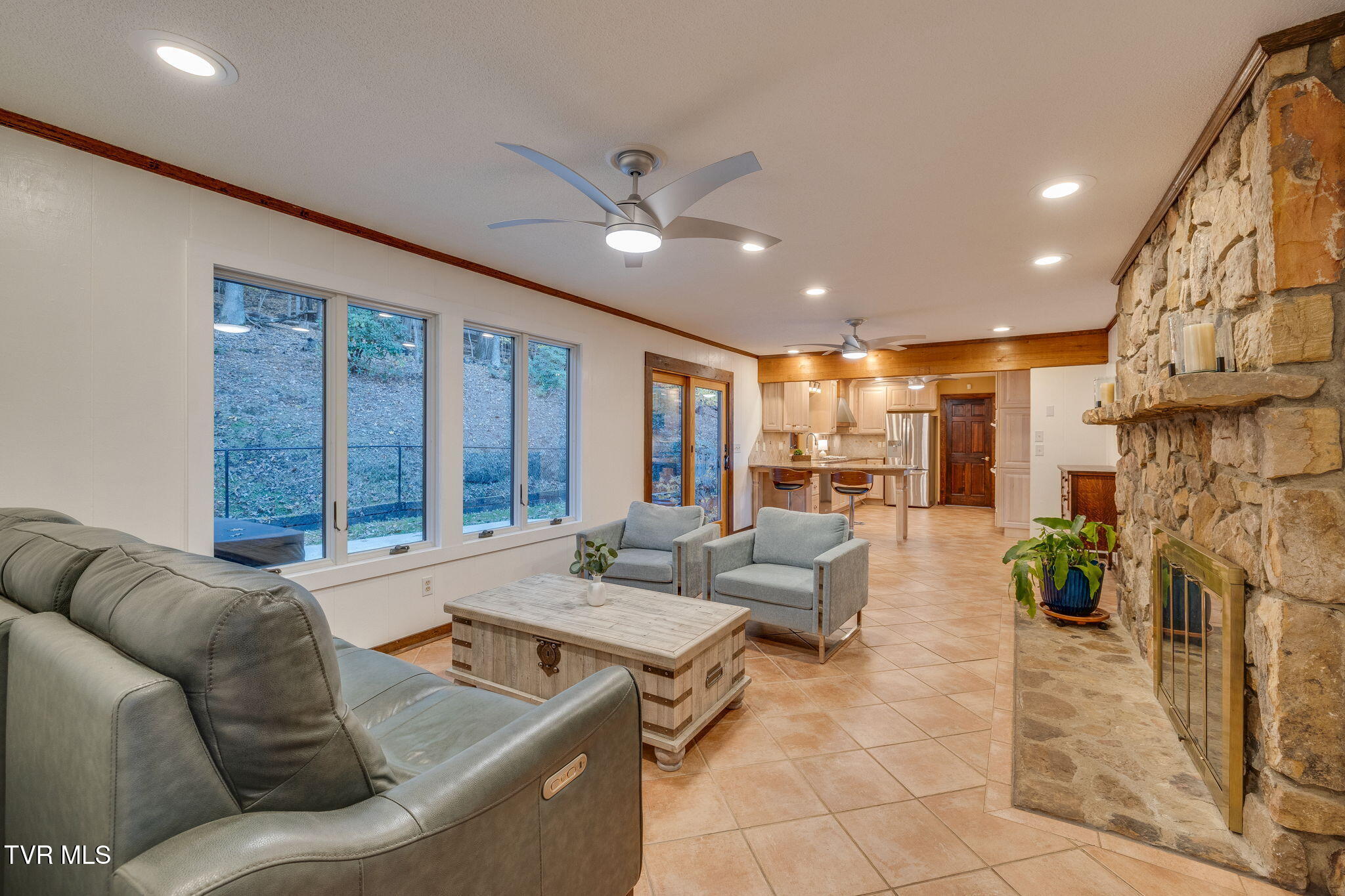 5725 Chestnut Hills Drive