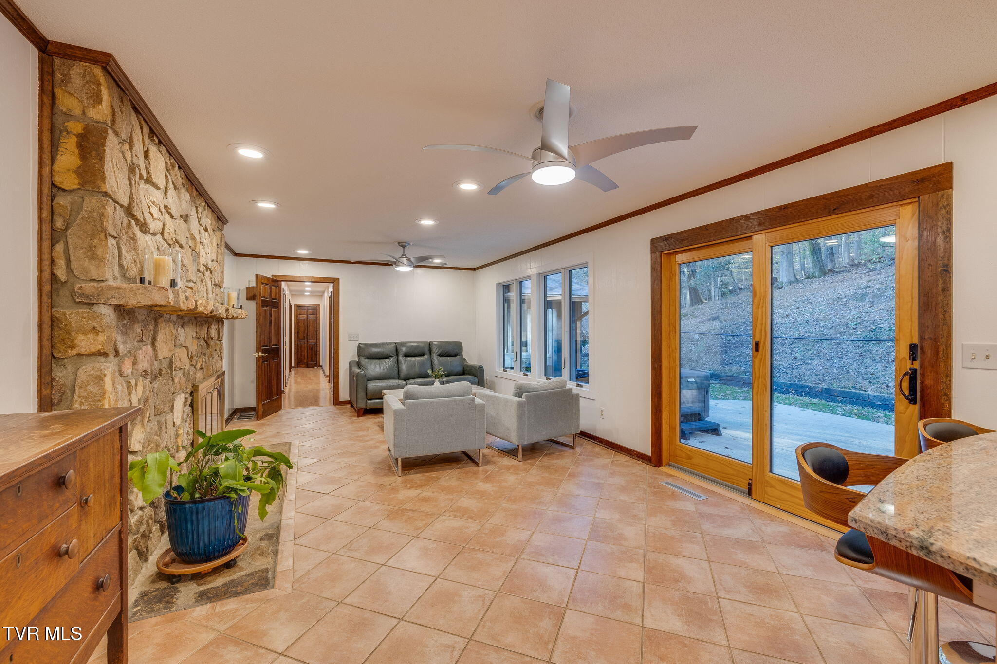 5725 Chestnut Hills Drive