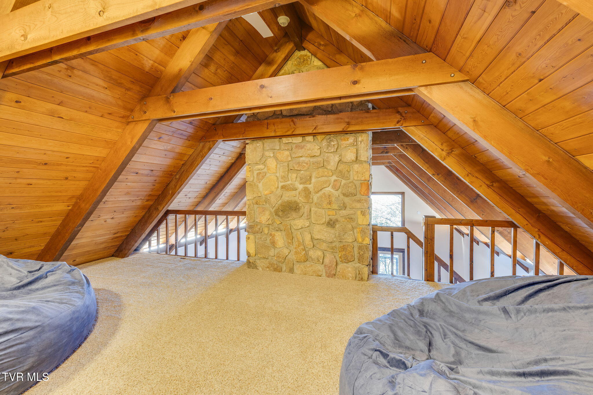 5725 Chestnut Hills Drive