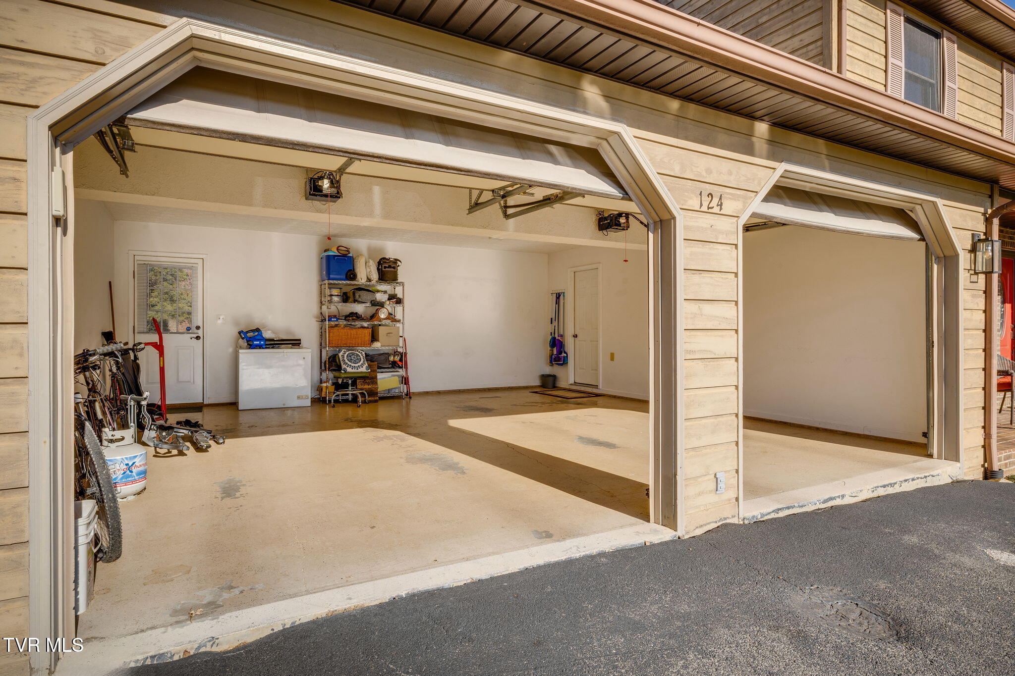 124 Highland Hills Drive