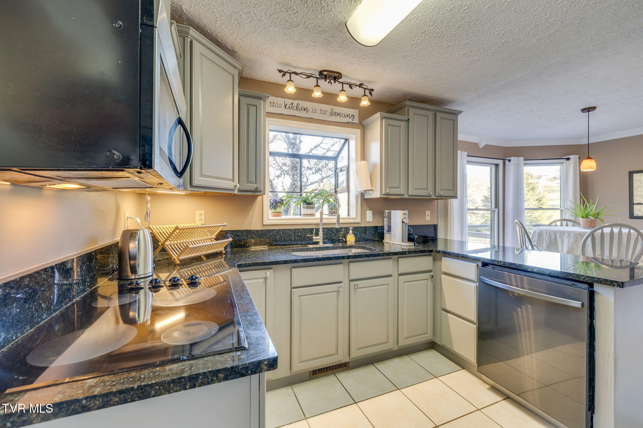 124 Highland Hills Drive