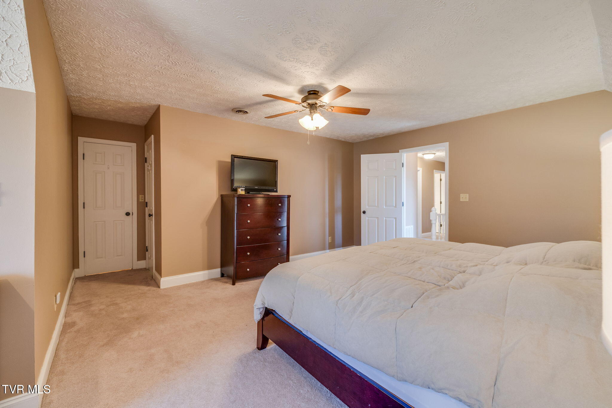 124 Highland Hills Drive