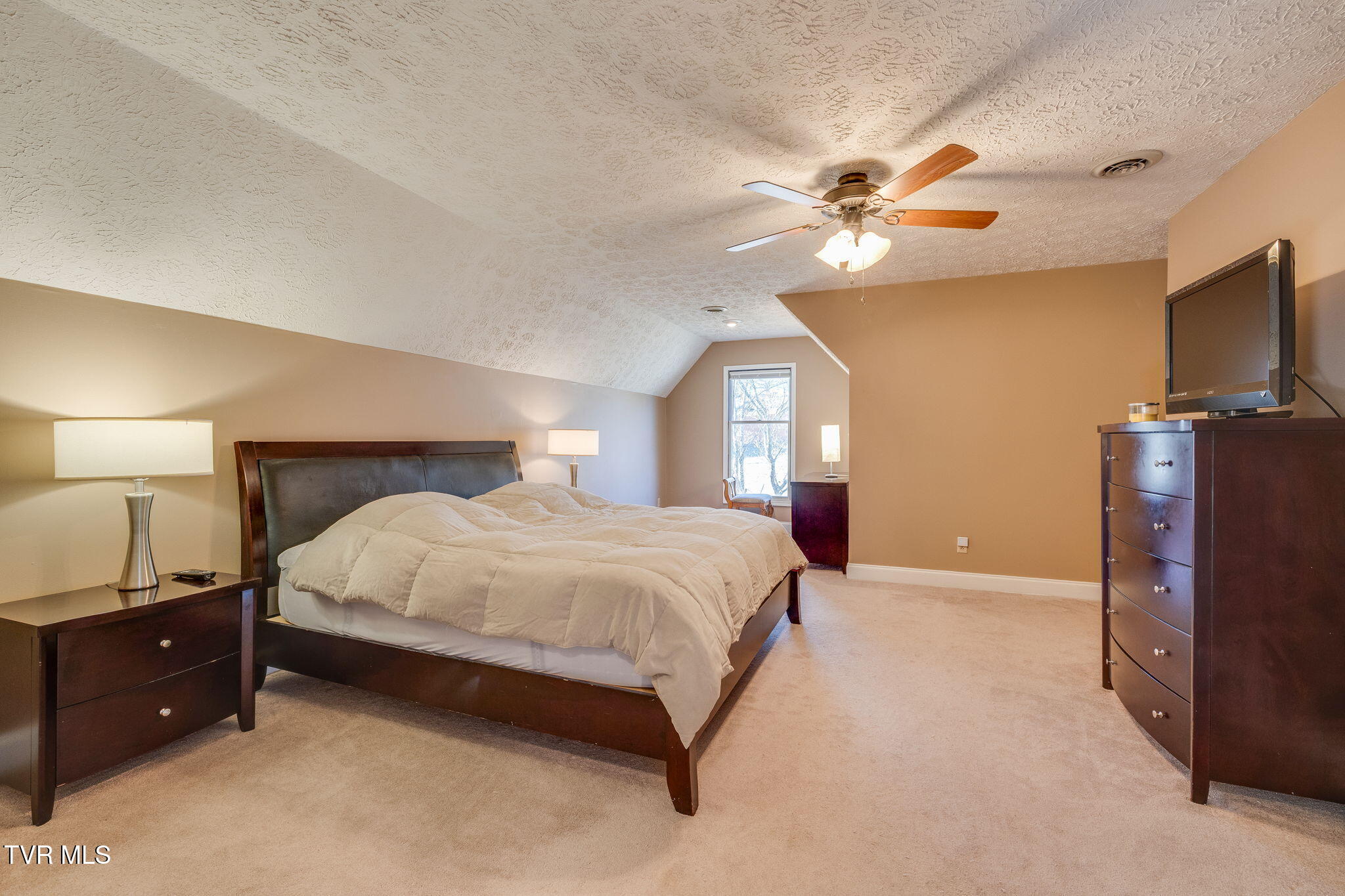 124 Highland Hills Drive