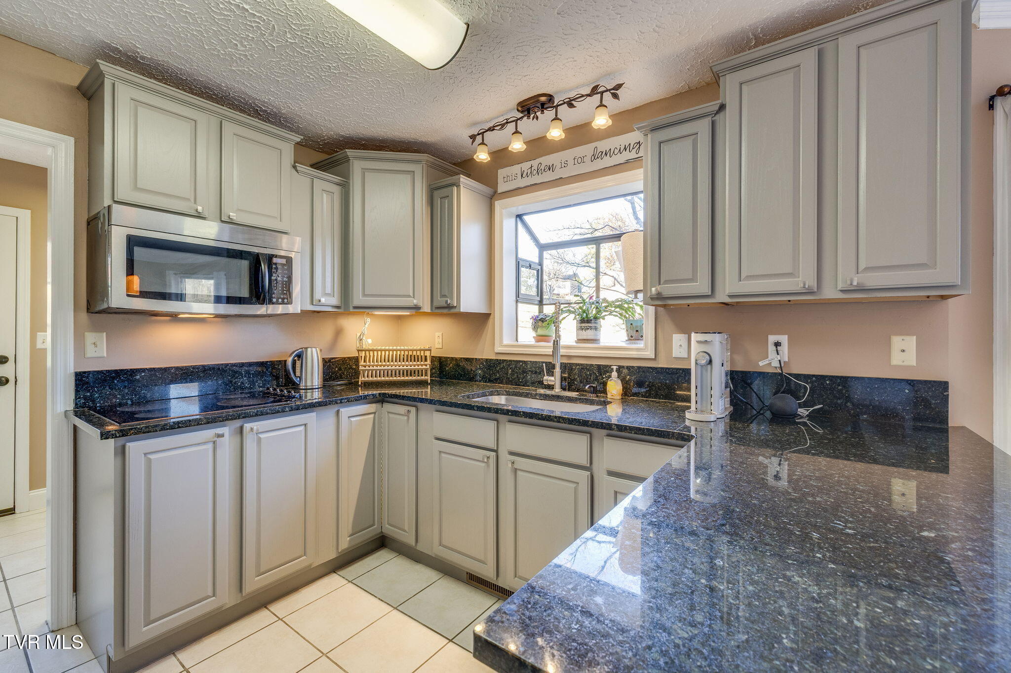 124 Highland Hills Drive