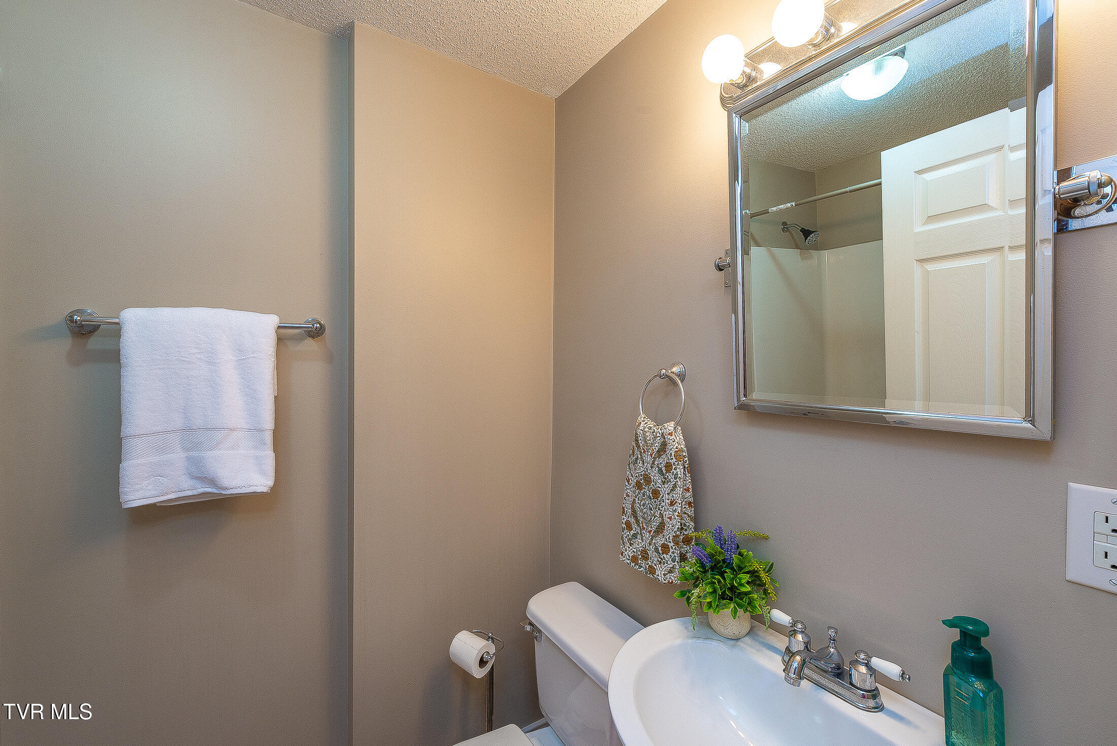 101 Kings Mountain Drive