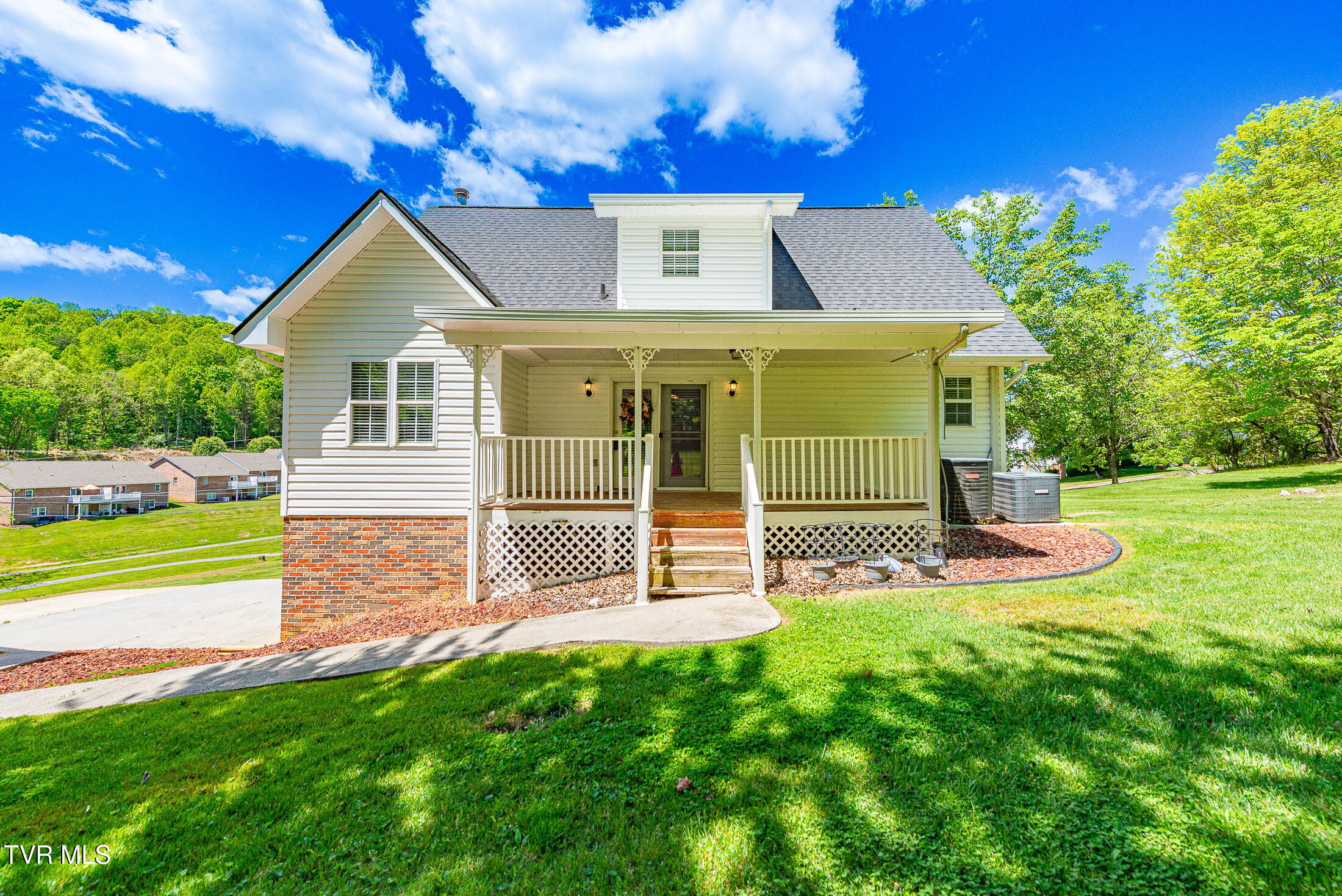 101 Kings Mountain Drive