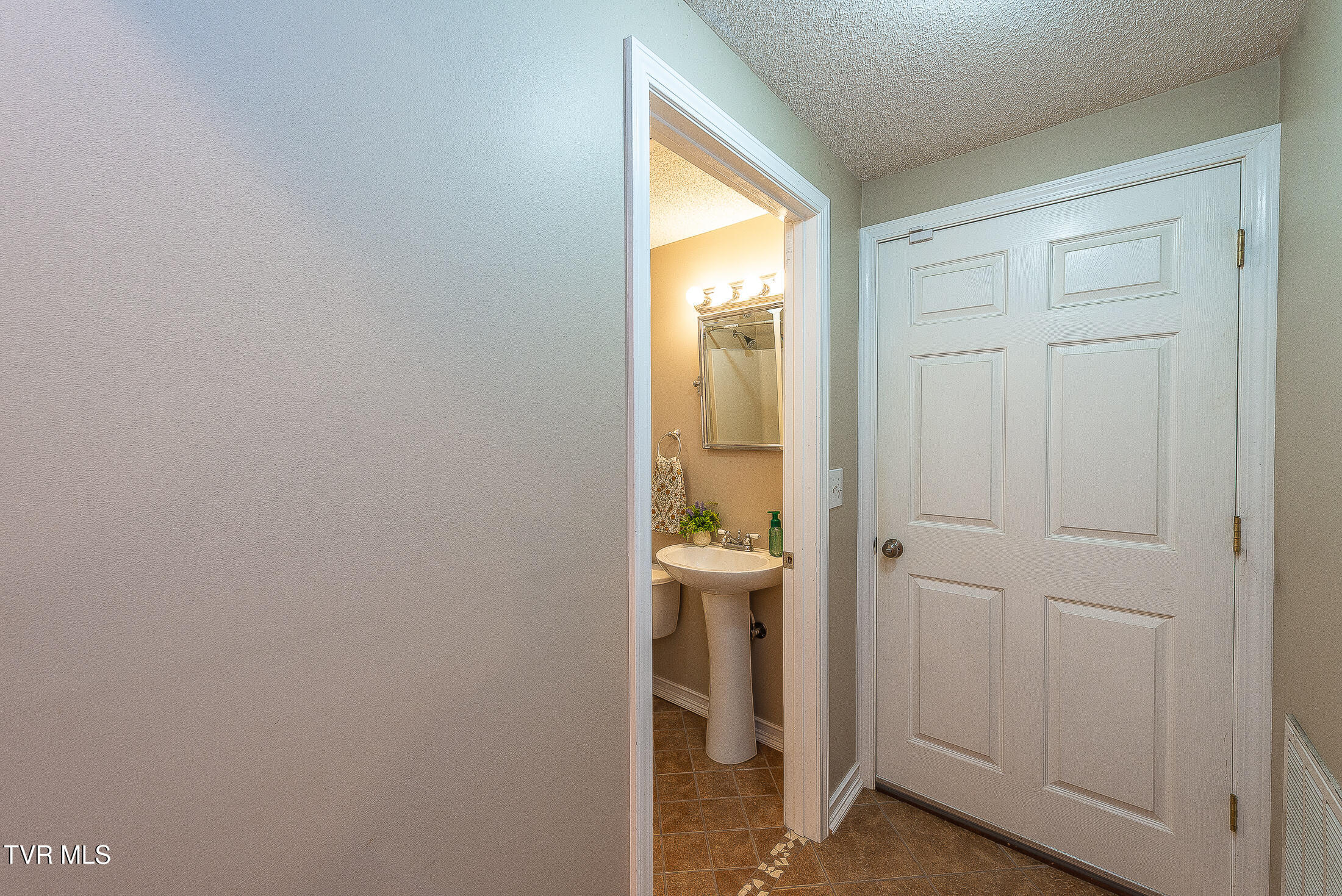 101 Kings Mountain Drive