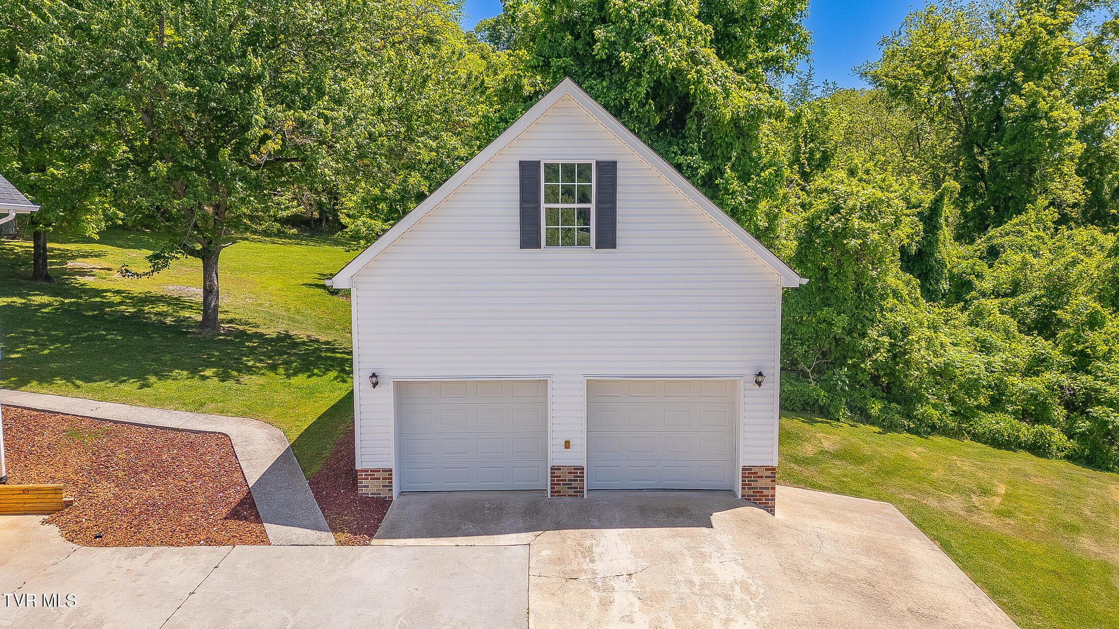 101 Kings Mountain Drive