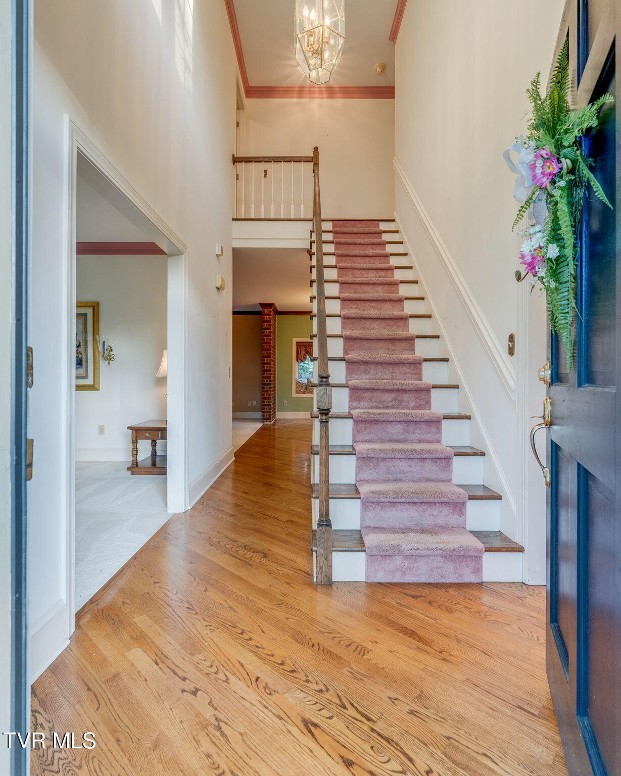 1005 Huntington Court
