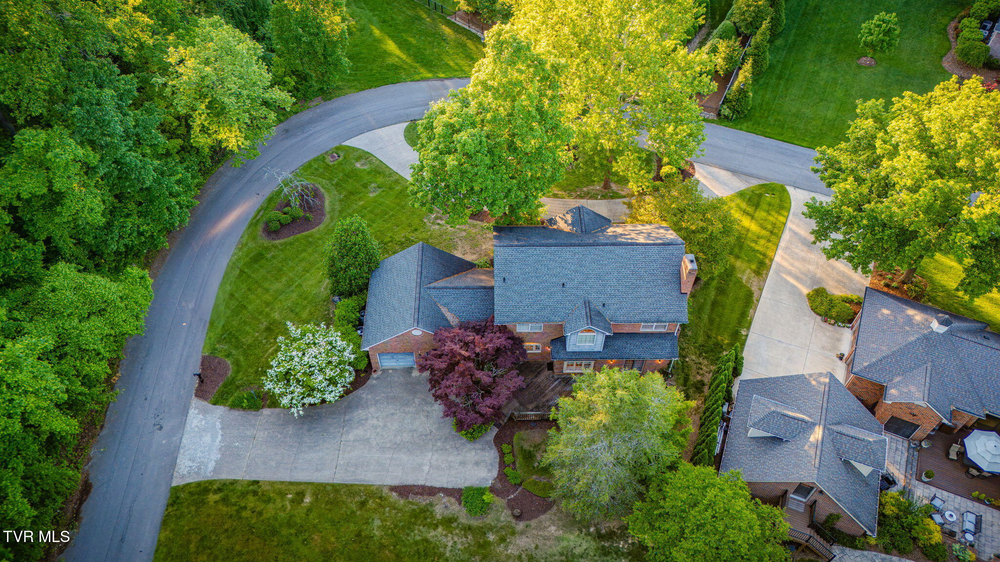 1005 Huntington Court