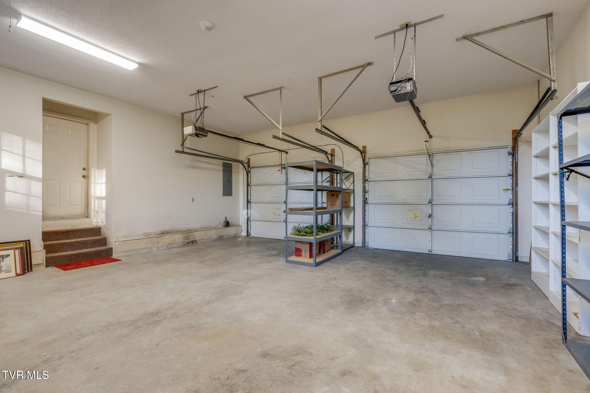 1005 Huntington Court