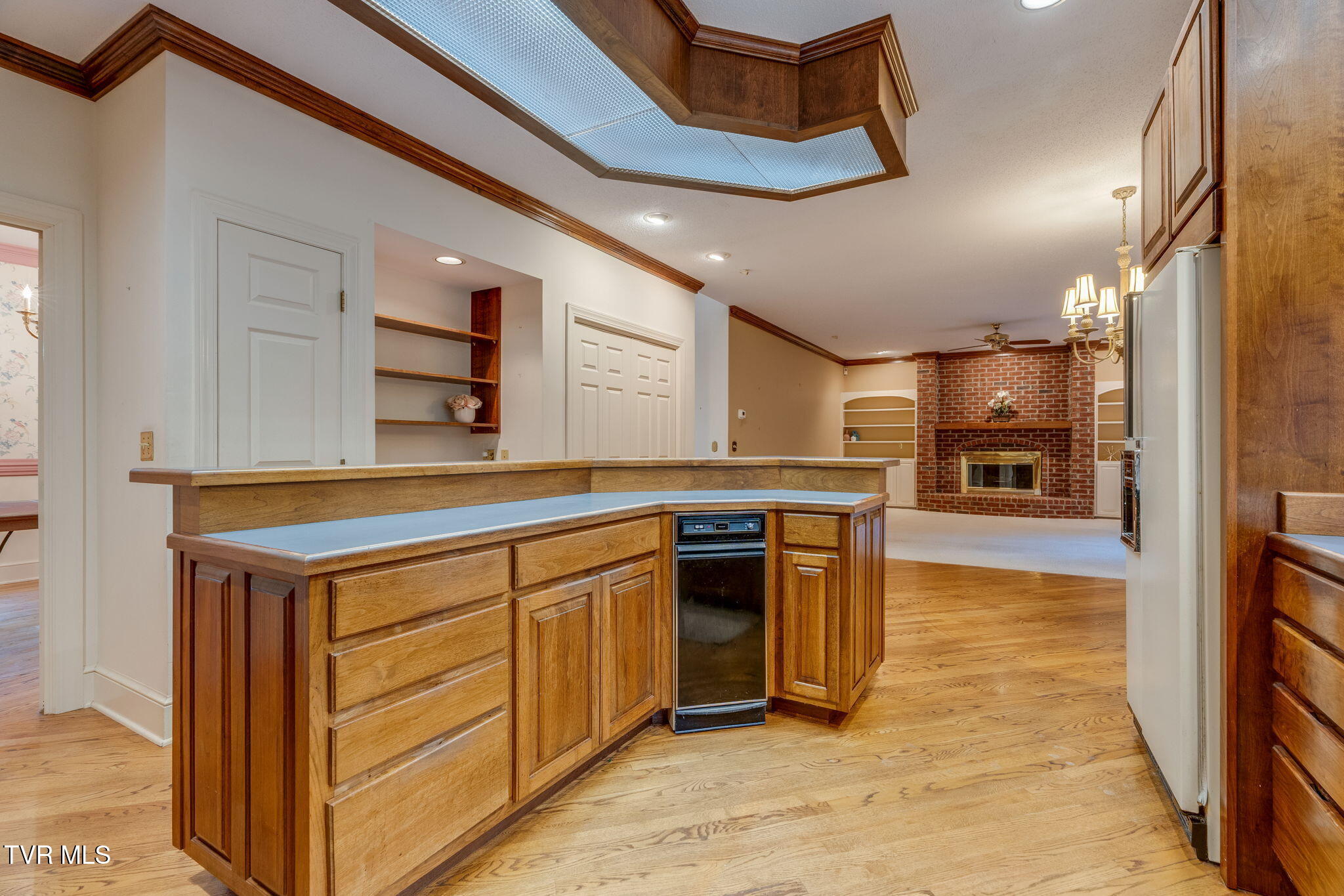 1005 Huntington Court