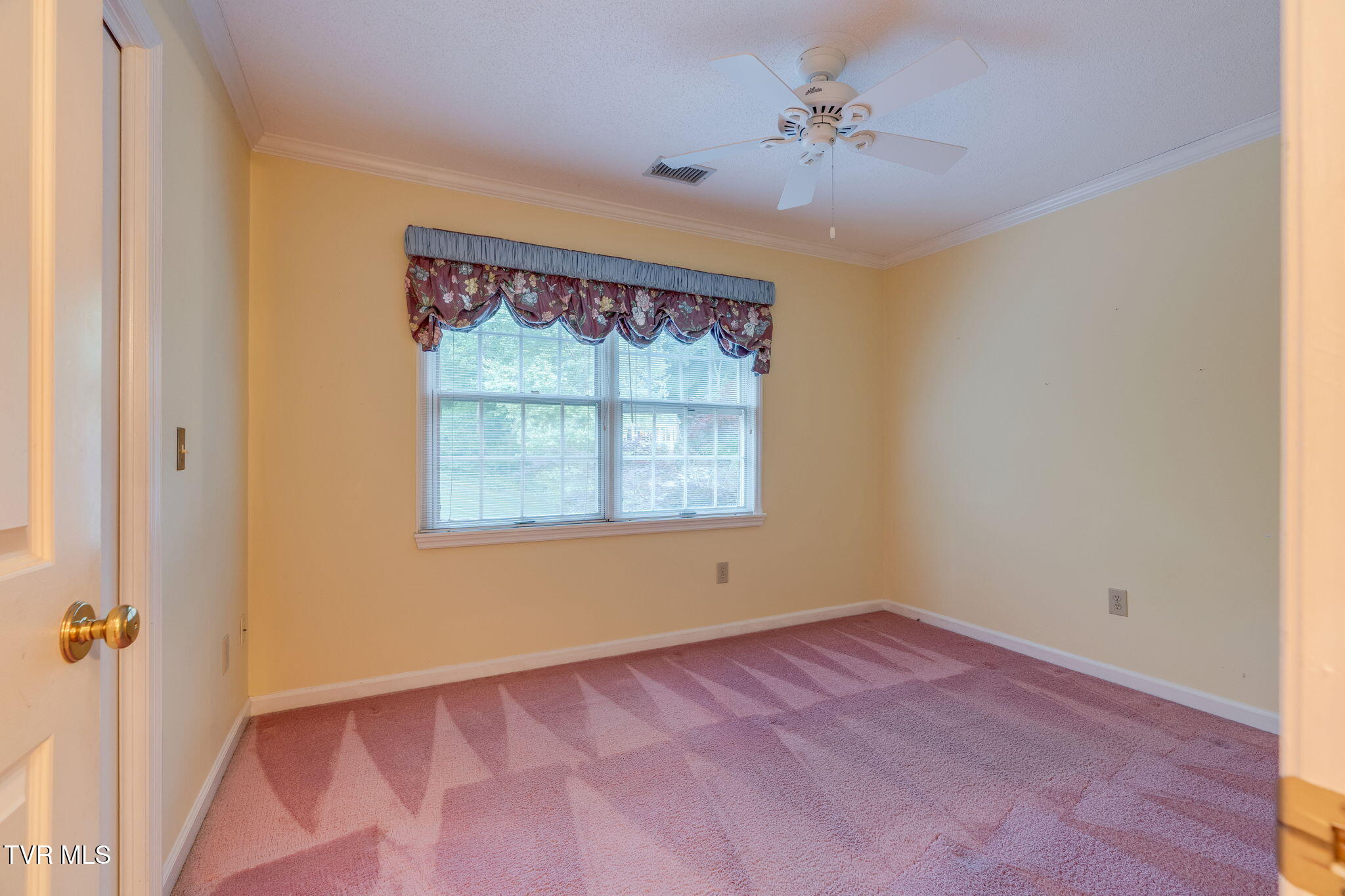 1005 Huntington Court