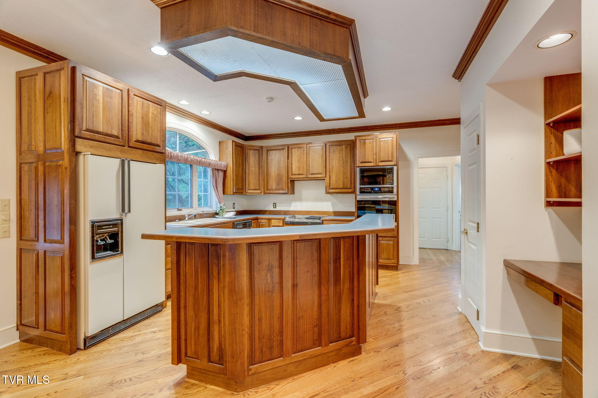 1005 Huntington Court