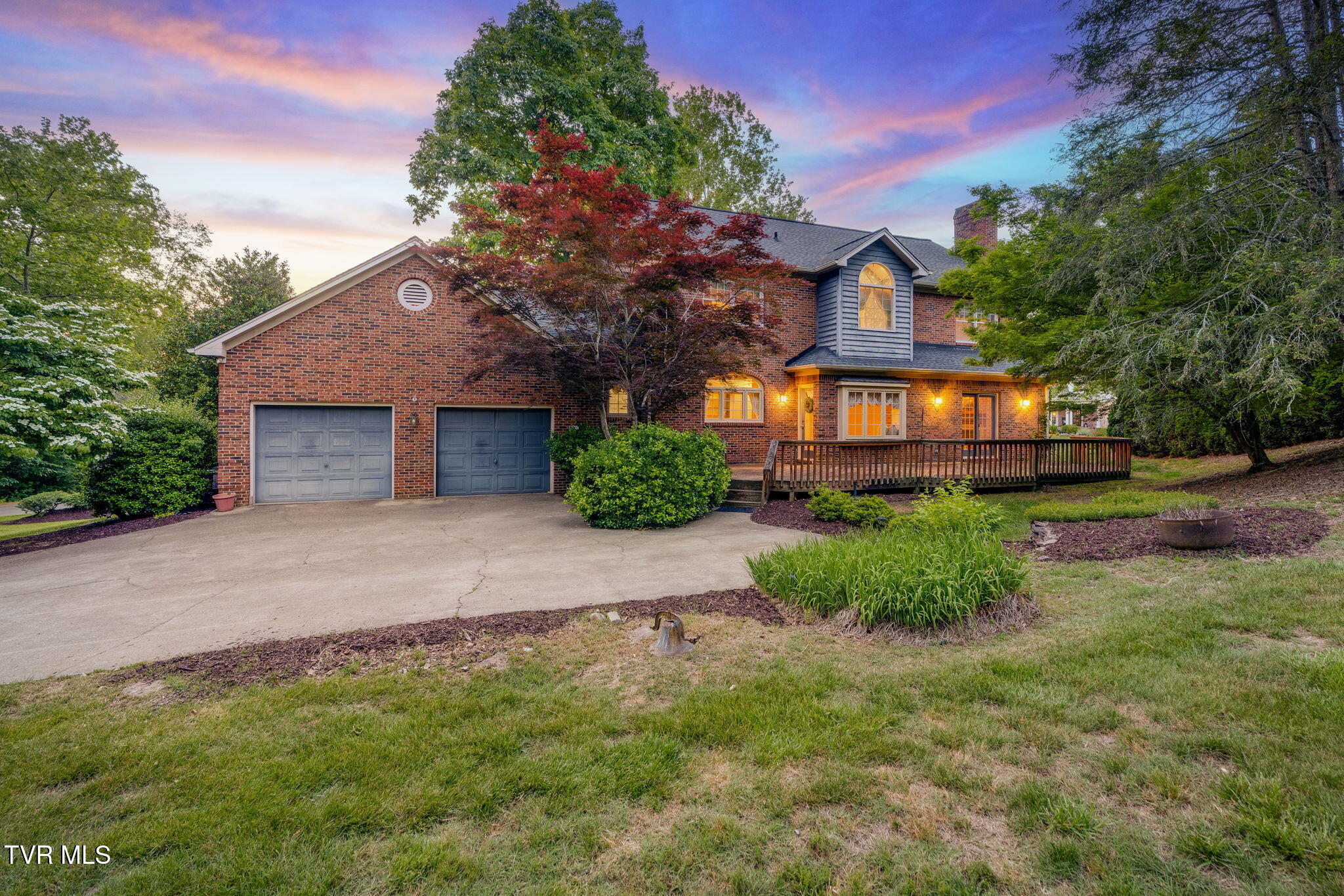 1005 Huntington Court