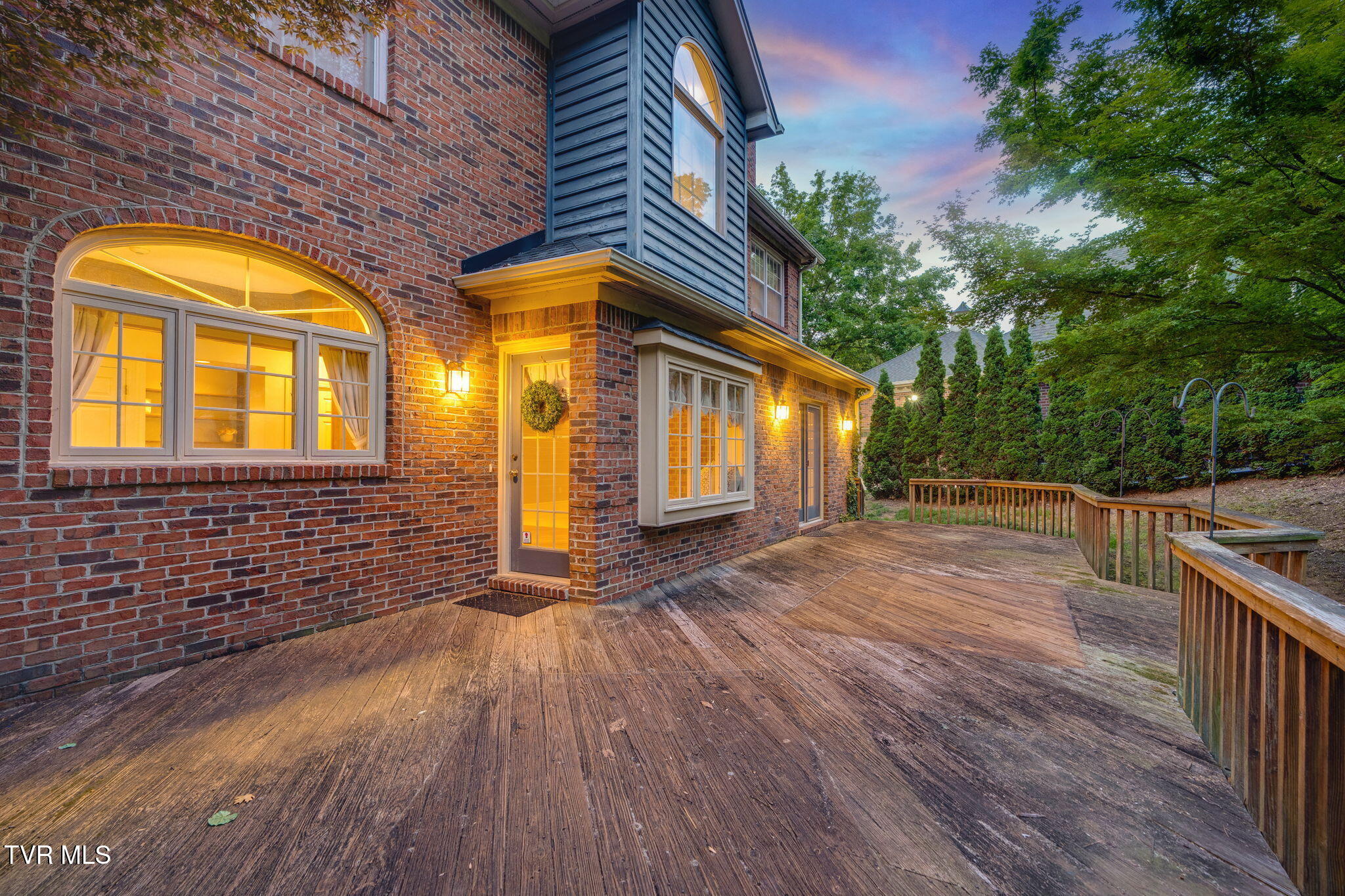 1005 Huntington Court