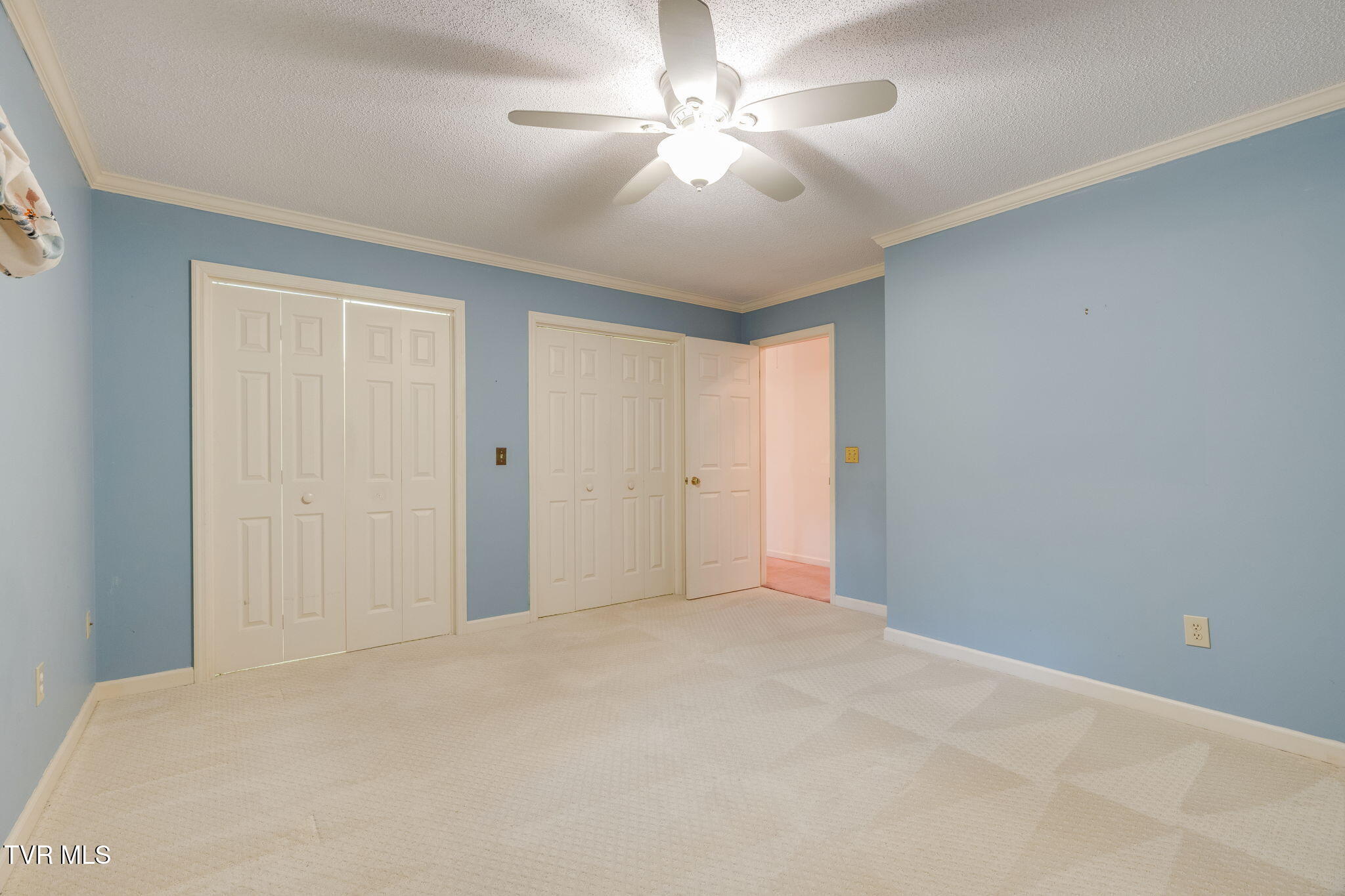 1005 Huntington Court