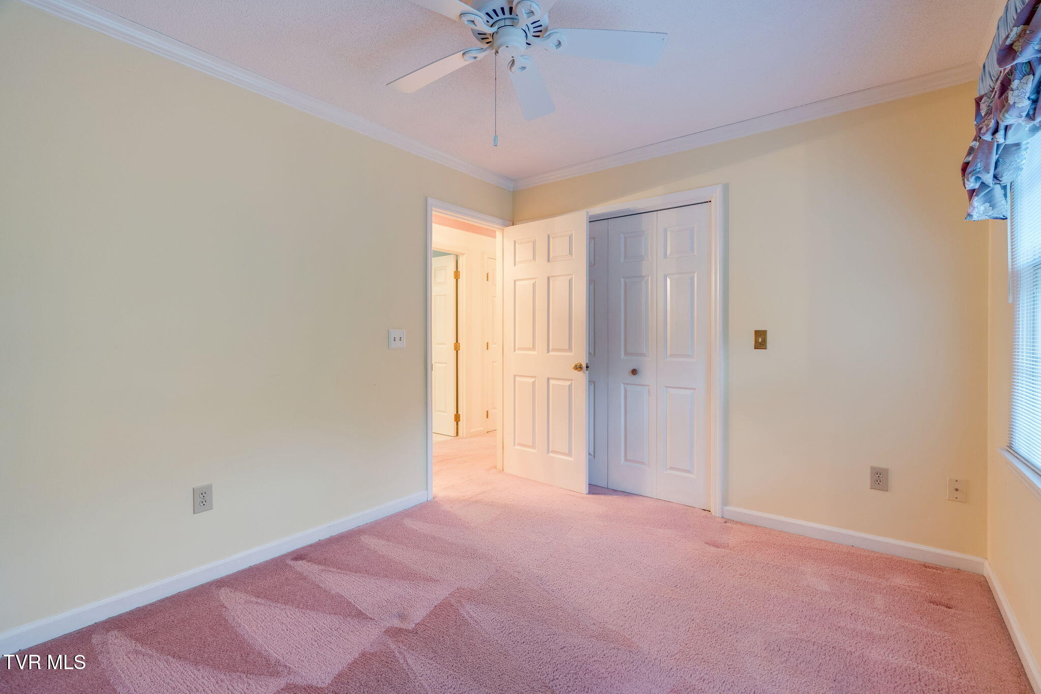 1005 Huntington Court