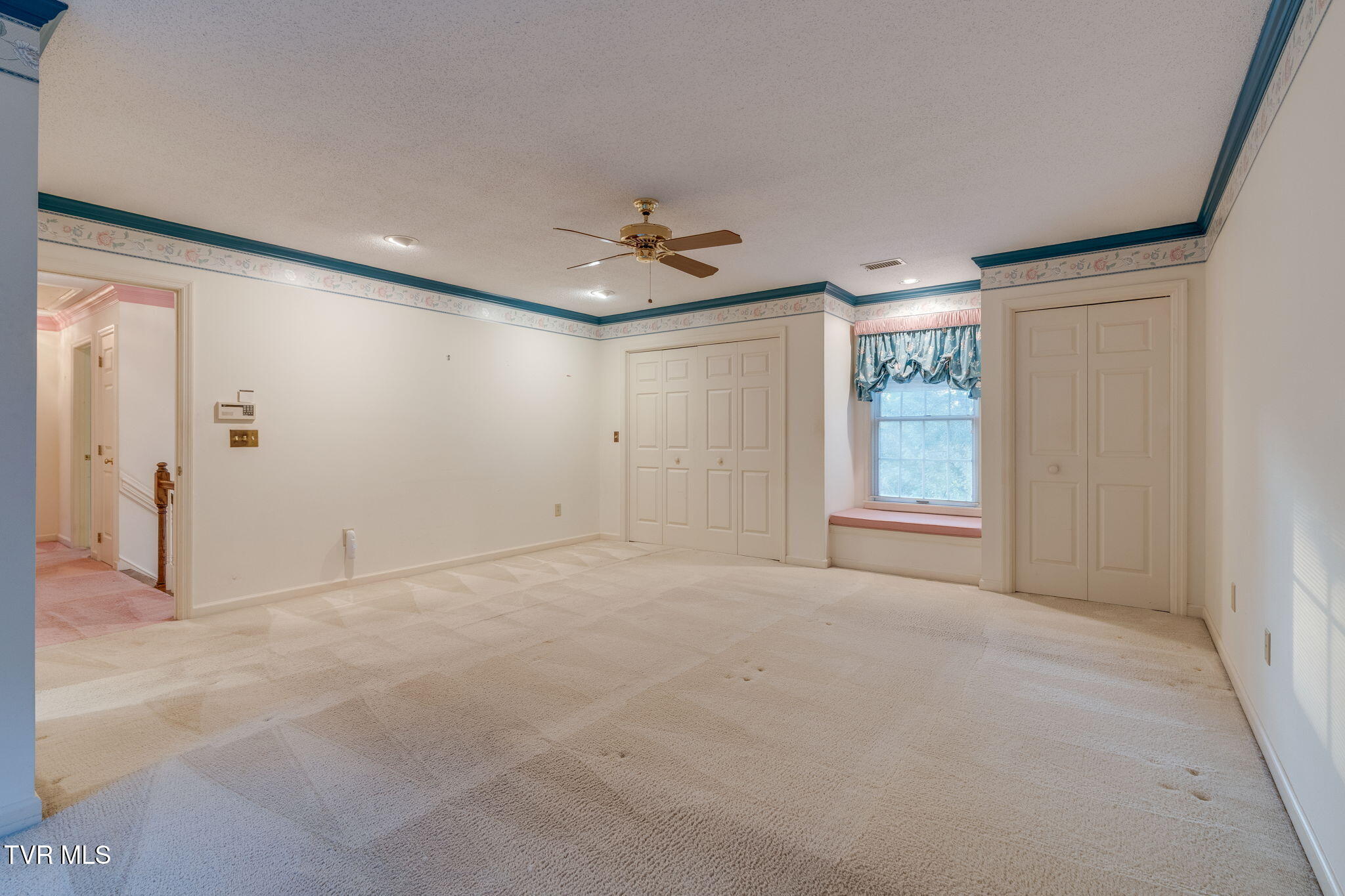 1005 Huntington Court
