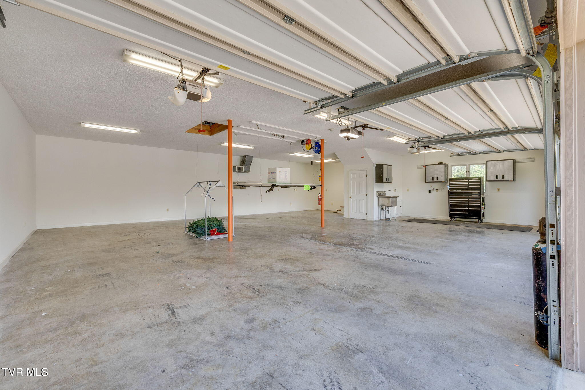 2216 Lamont Street