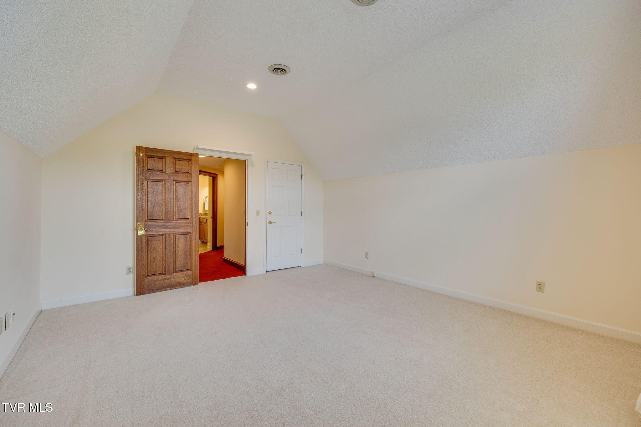 2216 Lamont Street