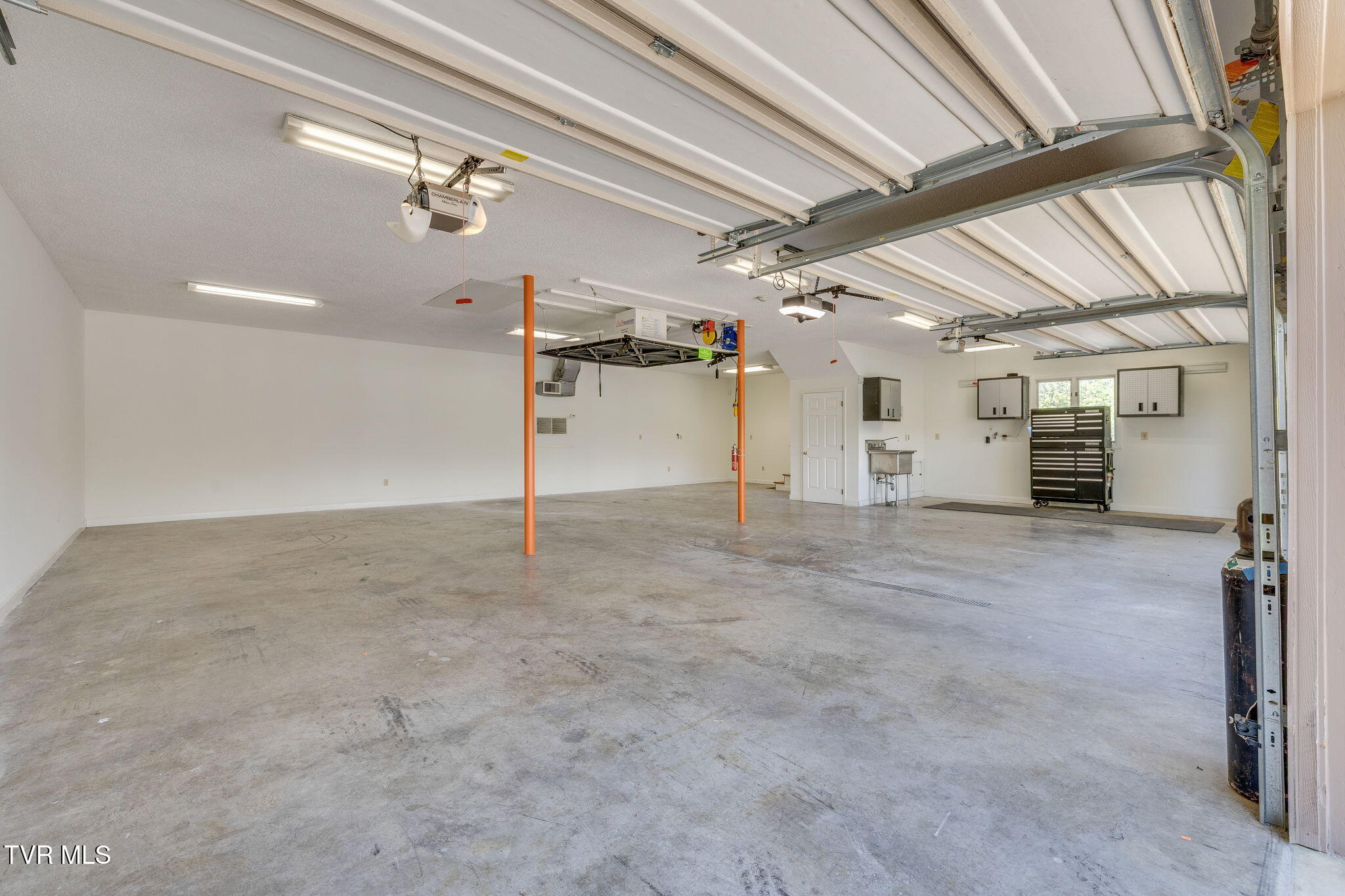 2216 Lamont Street