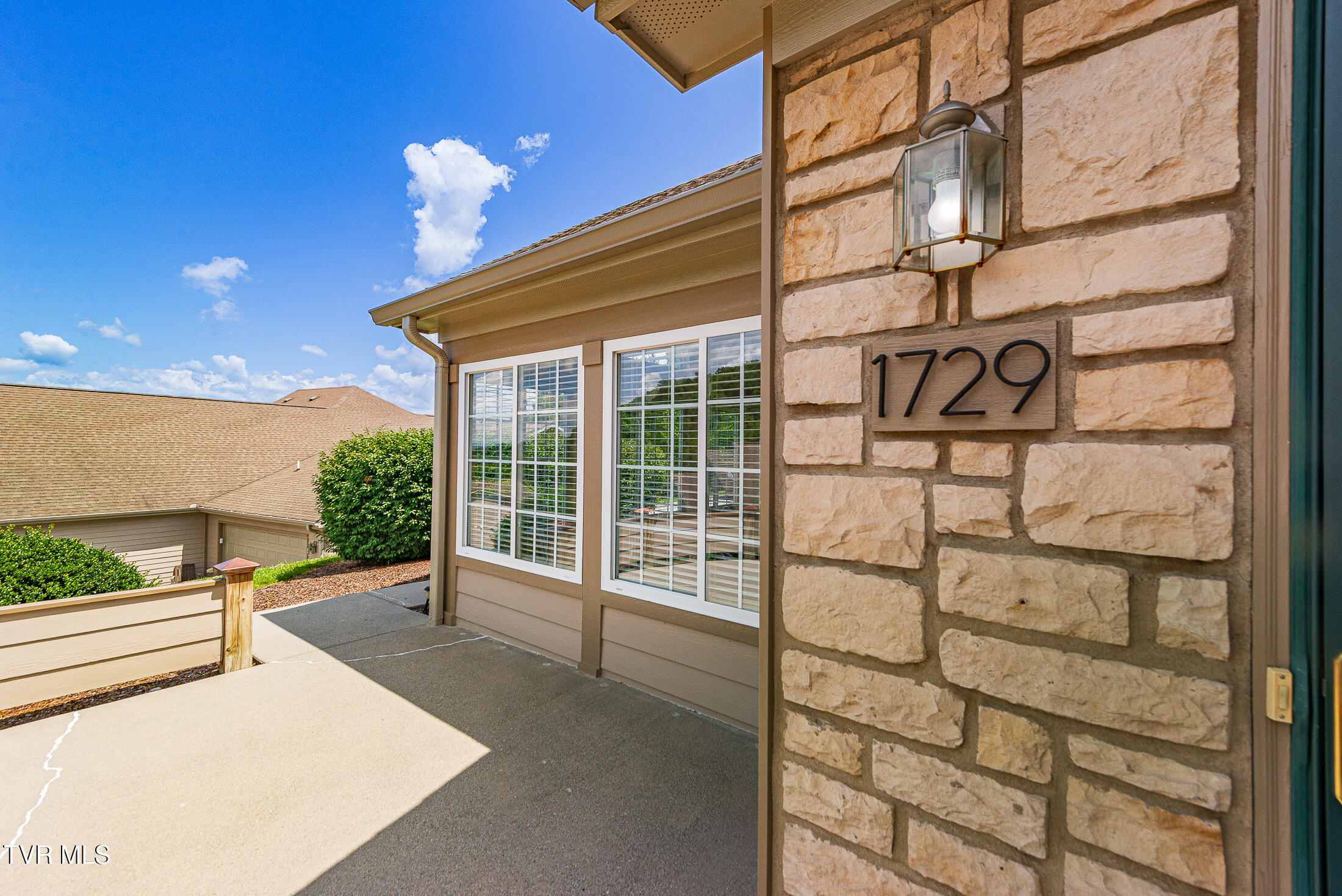 1729 Skyland Falls Court 1729