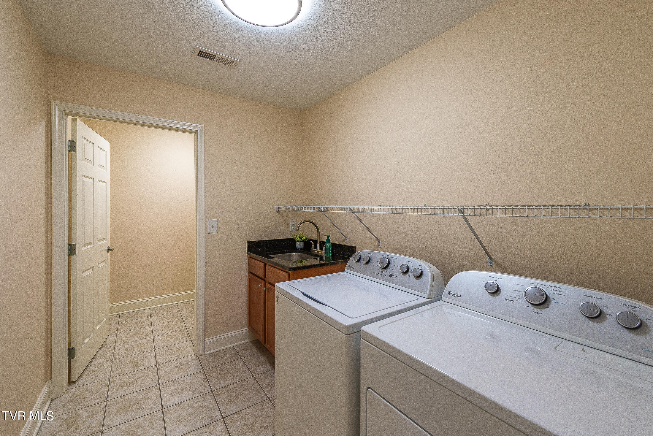 1729 Skyland Falls Court 1729