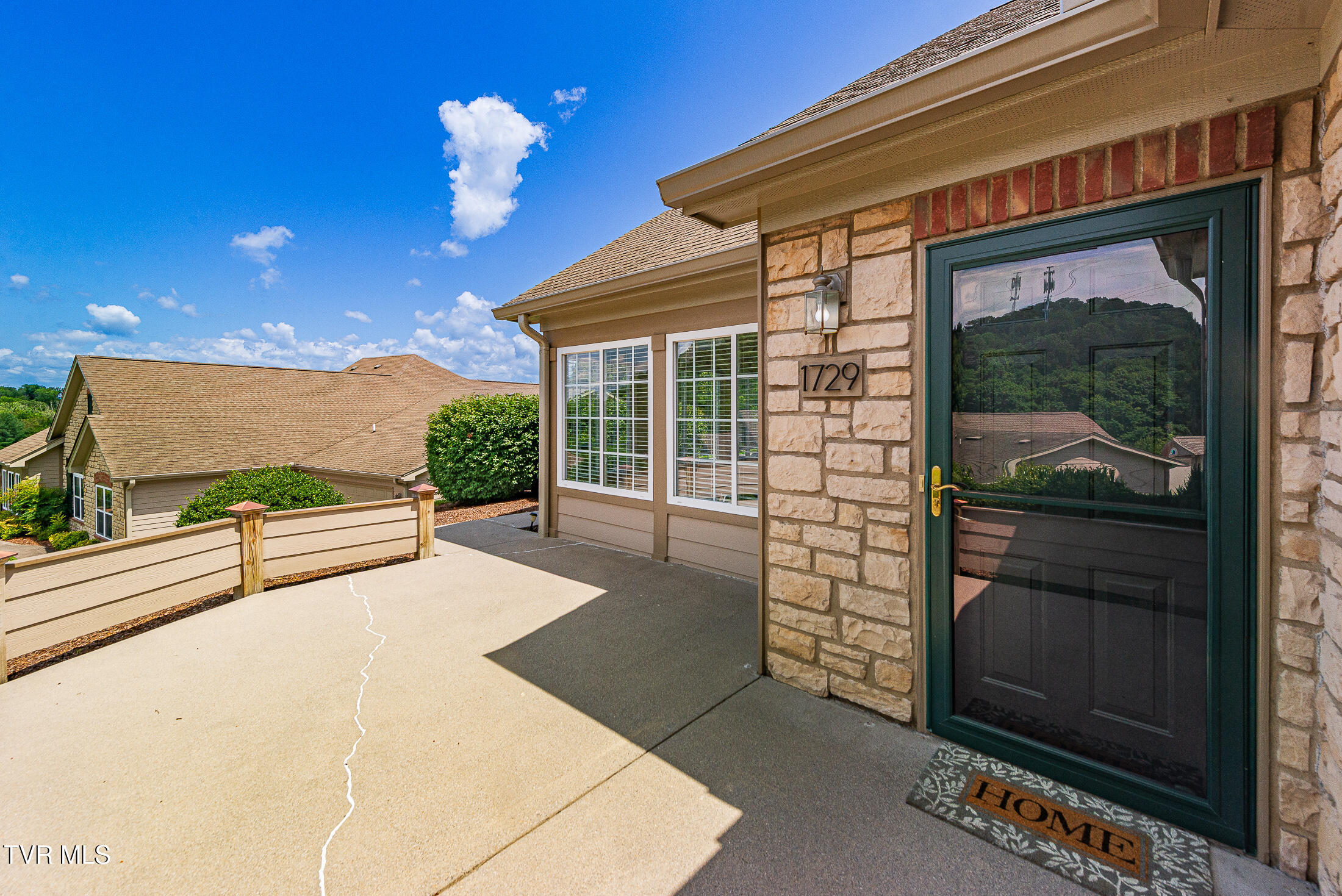 1729 Skyland Falls Court 1729