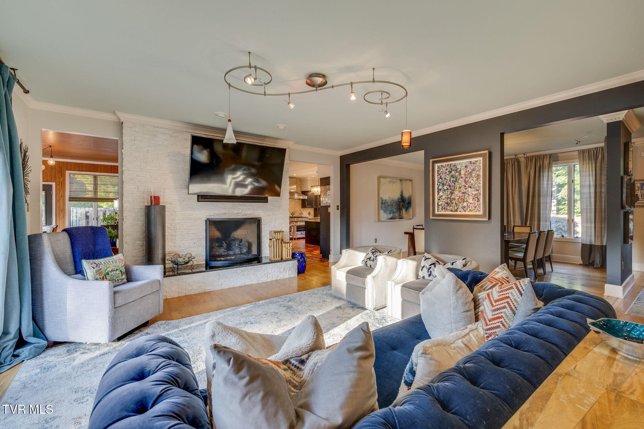 704 Chippendale Road