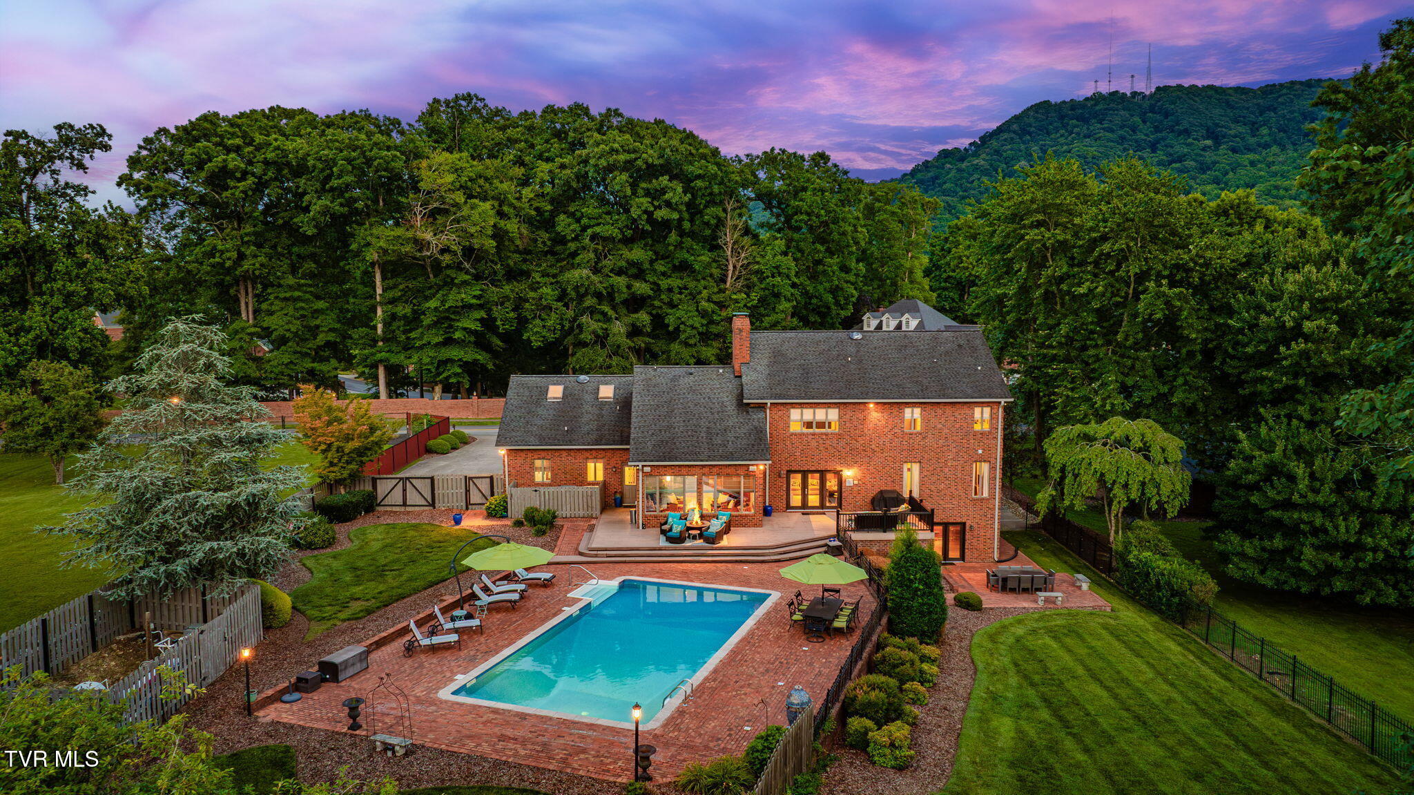 704 Chippendale Road