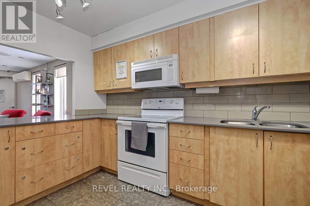 303 - 3100 CARLING AVENUE