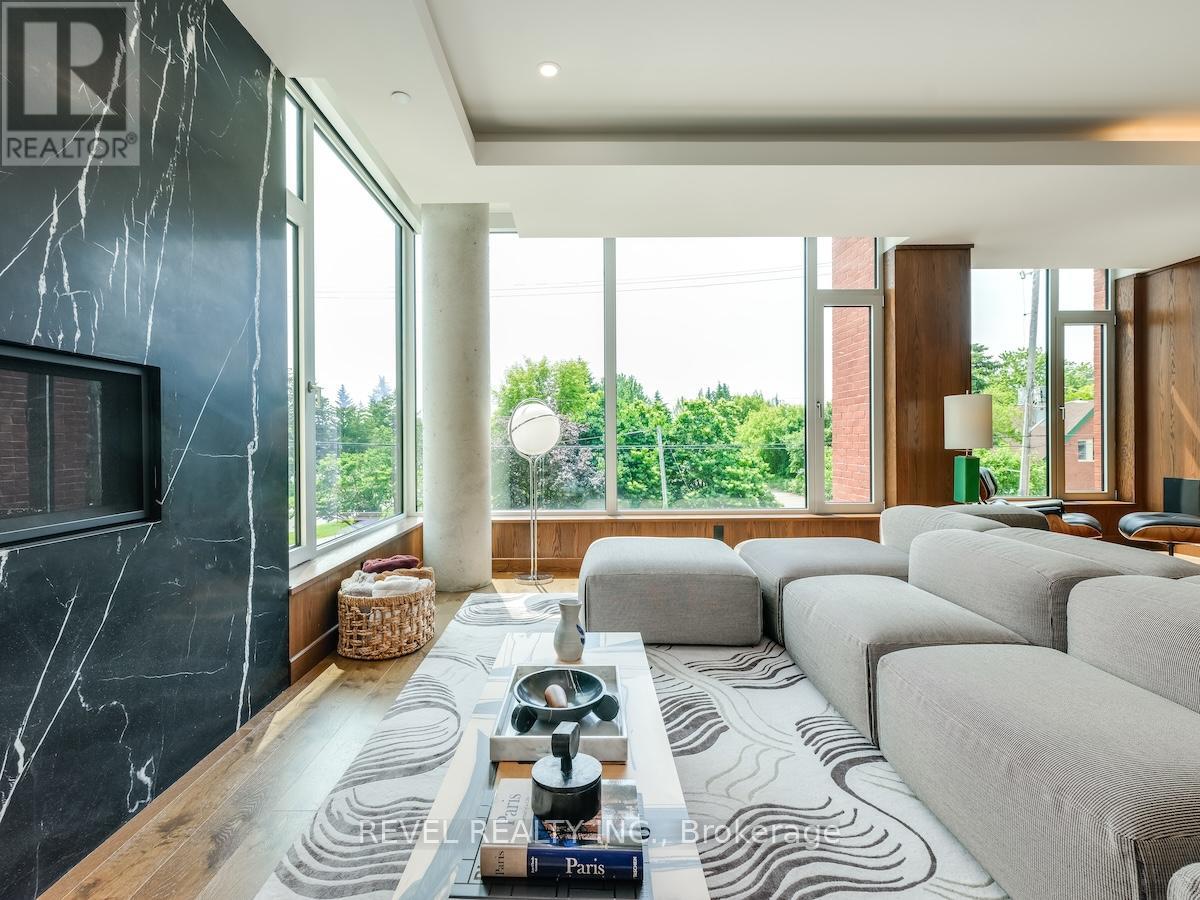 205 - 1 FIFTH AVENUE