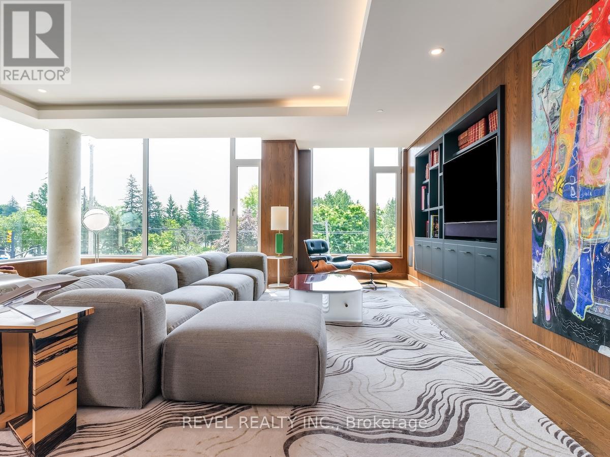 205 - 1 FIFTH AVENUE