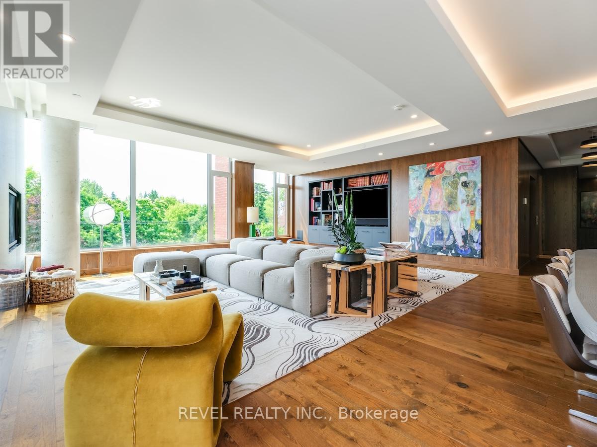 205 - 1 FIFTH AVENUE