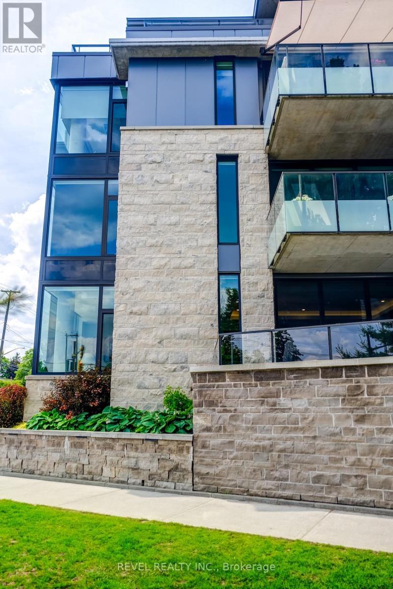 205 - 1 FIFTH AVENUE