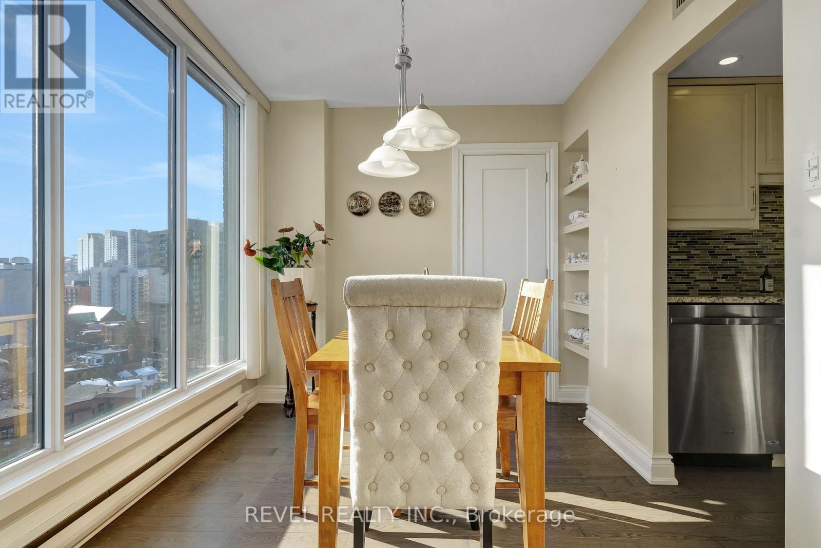 1403 - 20 THE DRIVEWAY DRIVE