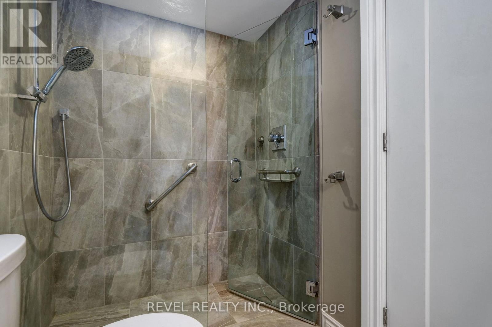 1403 - 20 THE DRIVEWAY DRIVE