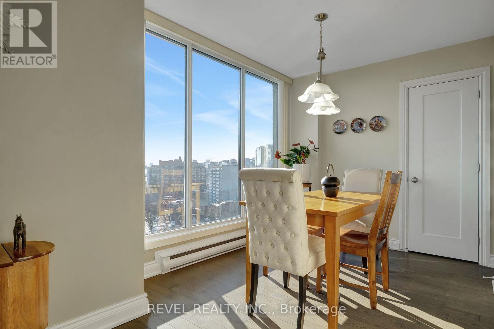 1403 - 20 THE DRIVEWAY DRIVE