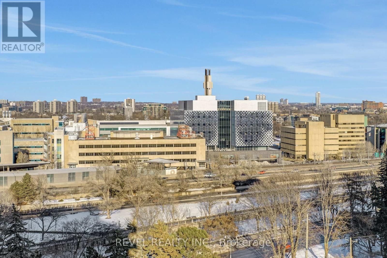 1403 - 20 THE DRIVEWAY DRIVE