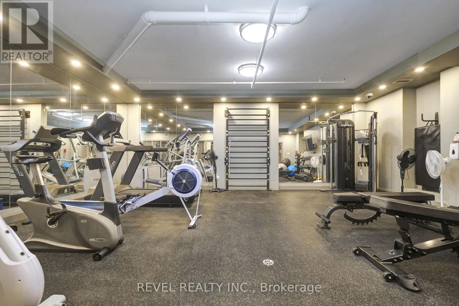 1403 - 20 THE DRIVEWAY DRIVE