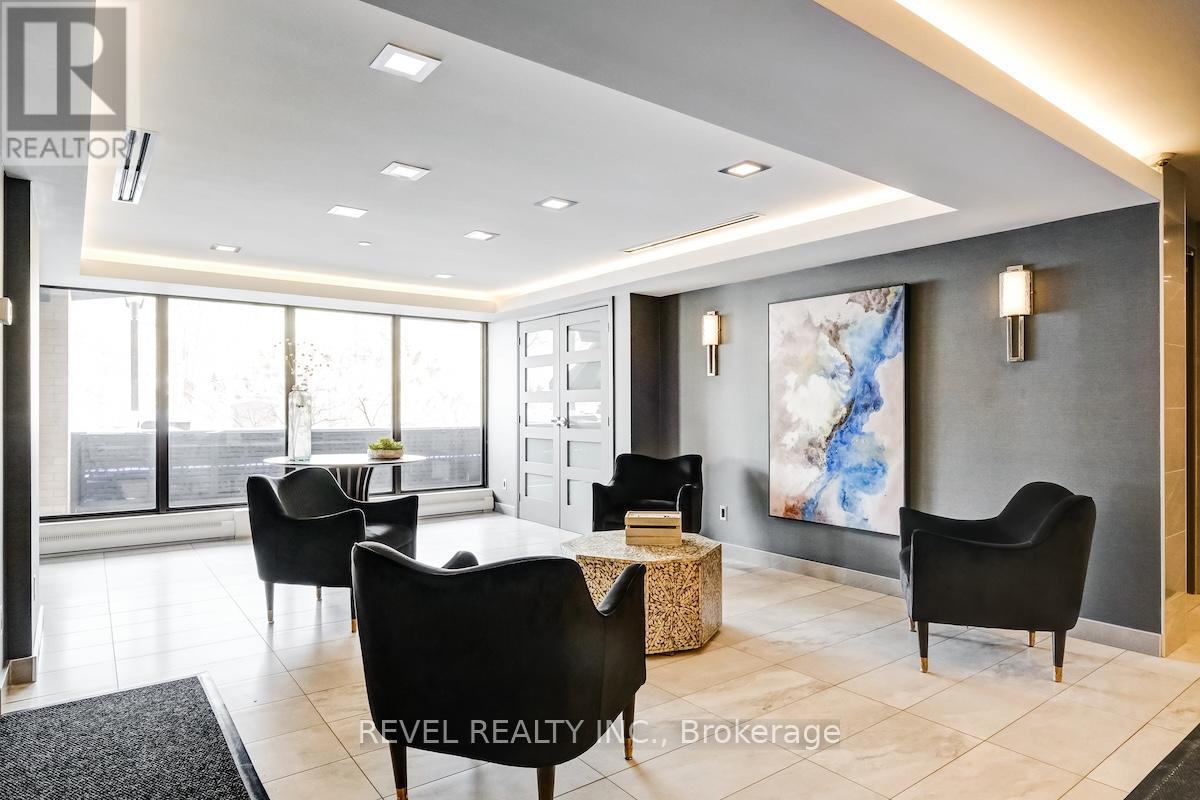 2101 - 556 LAURIER AVENUE W