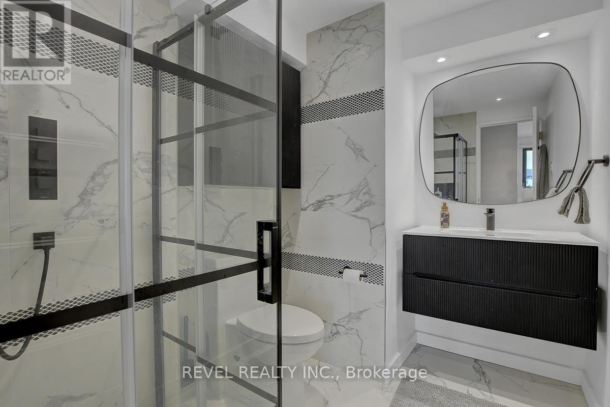 2101 - 556 LAURIER AVENUE W