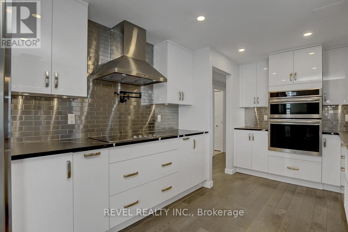 2101 - 556 LAURIER AVENUE W