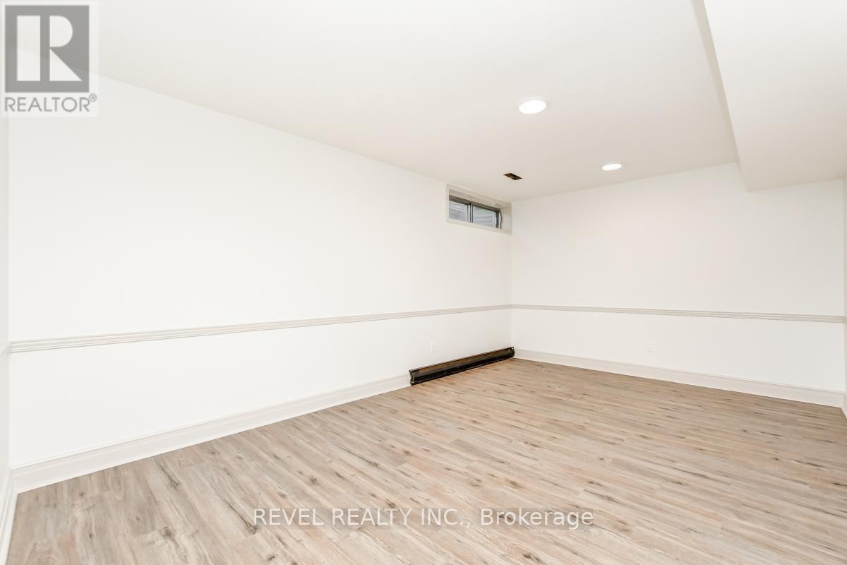 5 SANDHURST COURT