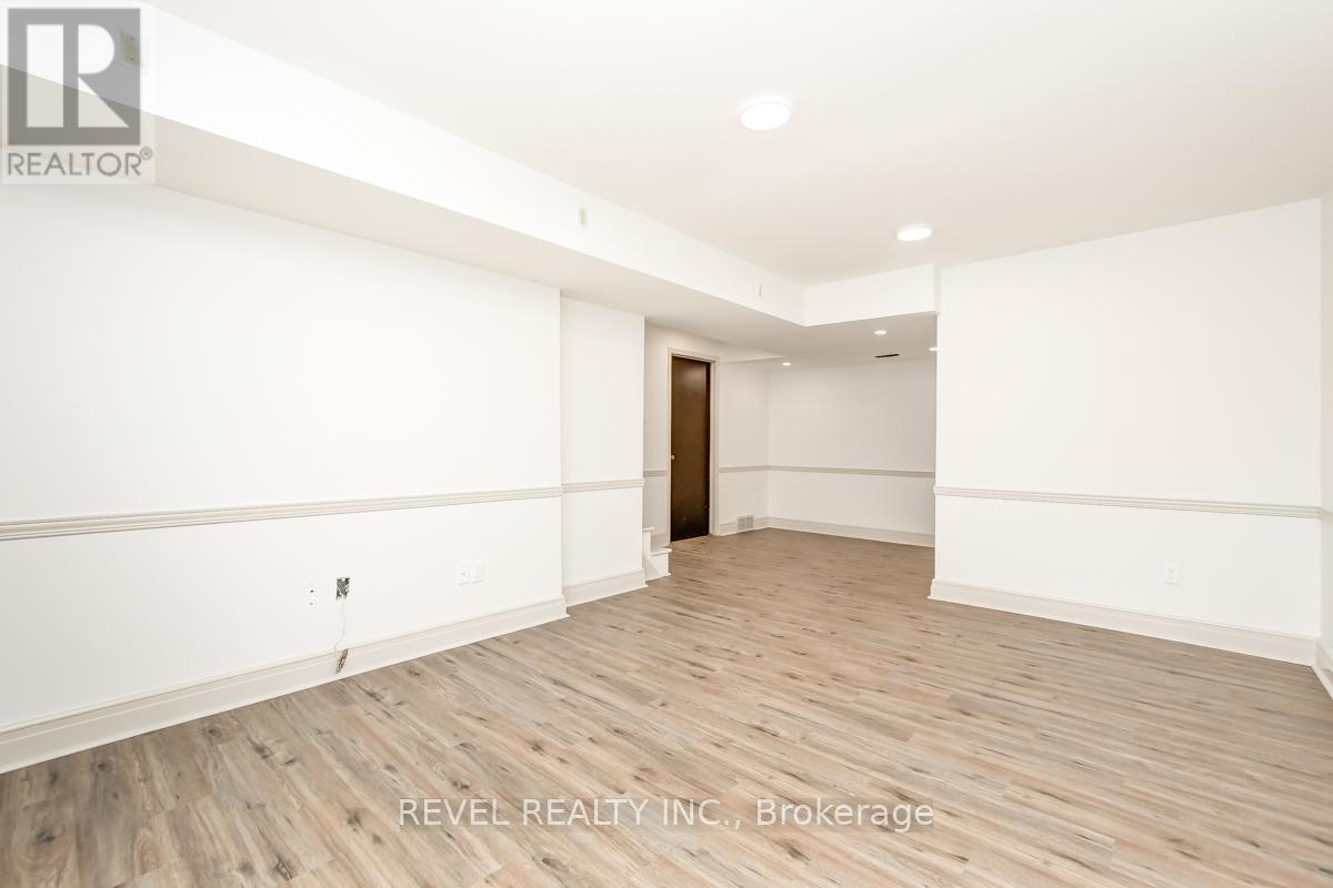 5 SANDHURST COURT
