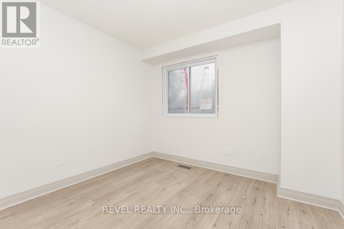 5 SANDHURST COURT