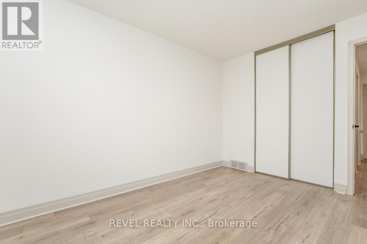 5 SANDHURST COURT