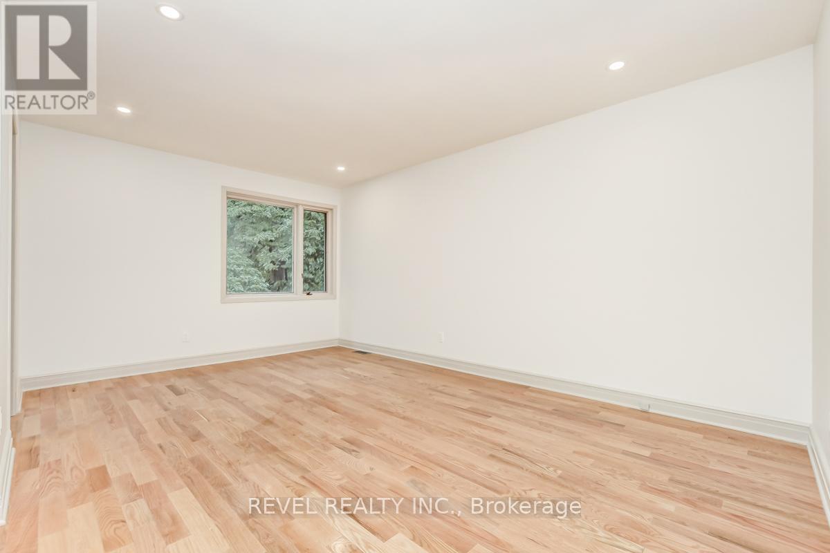 5 SANDHURST COURT